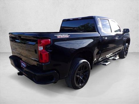 Used 2022 Chevrolet Silverado 1500 Custom Trail Boss AWD/4WD image 3
