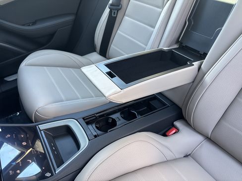 New 2026 Porsche Panamera 4 AWD/4WD image 28