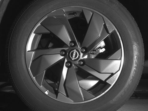 Used 2025 Nissan Rogue SV FWD image 14