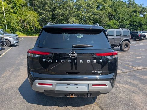 Used 2022 Nissan Pathfinder Platinum w/ Cargo Package AWD/4WD image 7