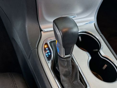 Used 2019 Jeep Grand Cherokee Limited image 25