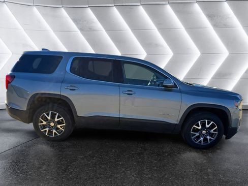 Used 2023 GMC Acadia SLE image 4