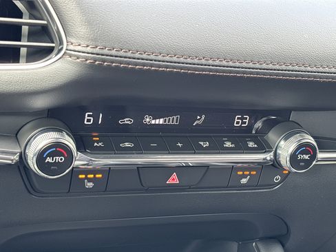 New 2026 MAZDA MAZDA3 2.5 S Hatchback w/ Premium Pkg FWD image 34