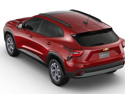 New 2026 Chevrolet Trax LT w/ Sunroof Package FWD image 28