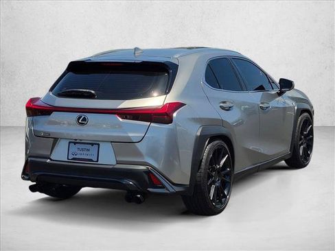 Used 2019 Lexus UX 200 FWD image 5