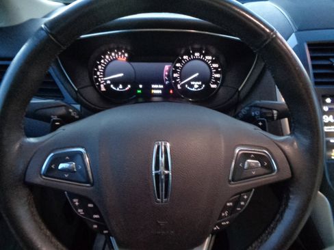 Used 2017 Lincoln MKC Premiere image 29