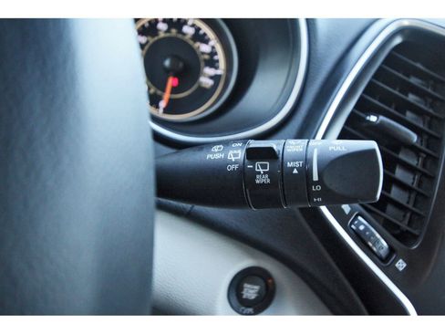 Used 2022 Jeep Cherokee Latitude Lux image 21