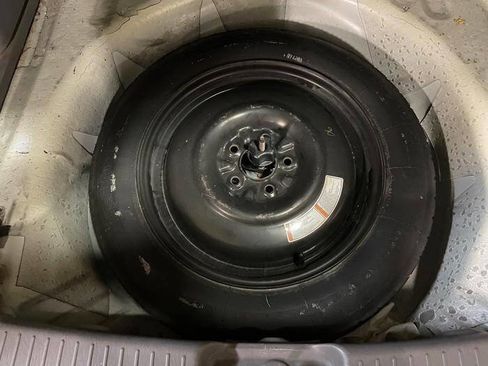 Used 2001 Ford Escape XLS image 26