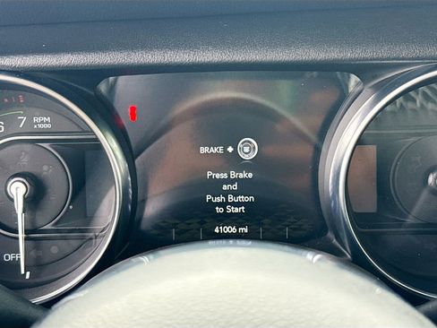 Used 2023 Jeep Wrangler Unlimited Sahara w/ Cold Weather Group image 13