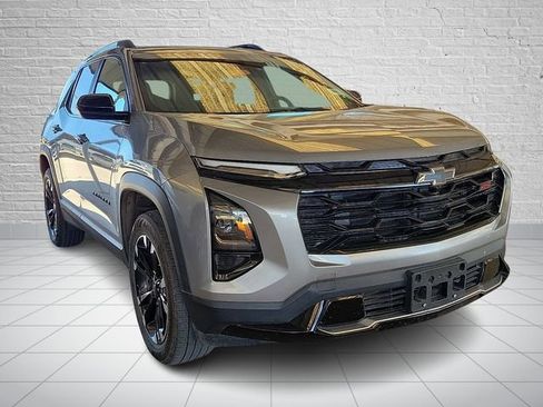 Used 2025 Chevrolet Equinox RS image 4