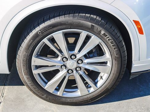 Used 2023 Cadillac XT6 Premium Luxury image 11