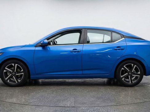 Used 2025 Nissan Sentra SV image 4