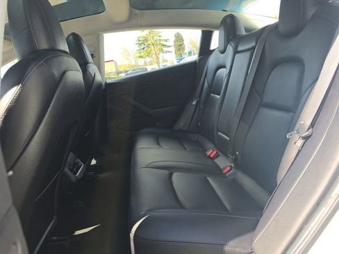Used 2018 Tesla Model 3 Long Range image 10