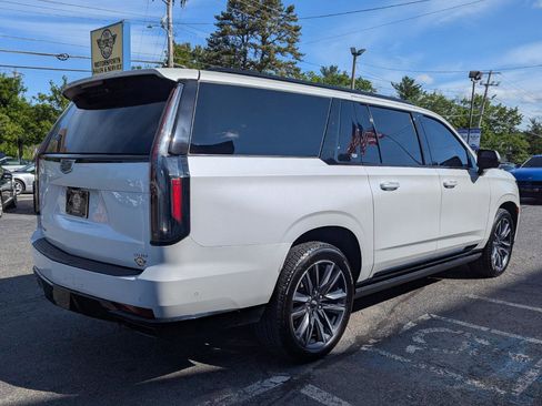 Used 2022 Cadillac Escalade ESV Sport Platinum AWD/4WD image 7
