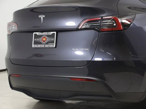 Used 2024 Tesla Model Y Long Range image 43