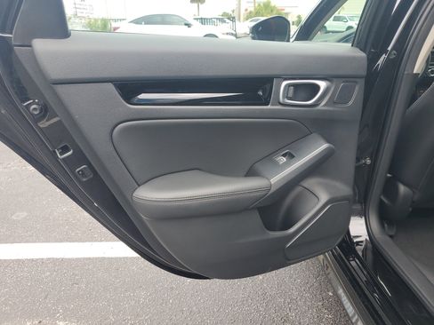 Used 2024 Honda Civic Touring image 13