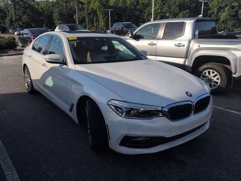 Used 2018 BMW 540i RWD image 1