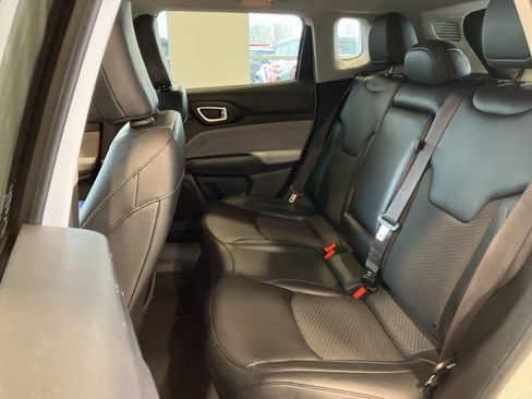 Used 2022 Jeep Compass Latitude image 23