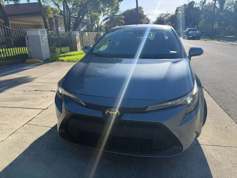 Used 2020 Toyota Corolla LE FWD image 5
