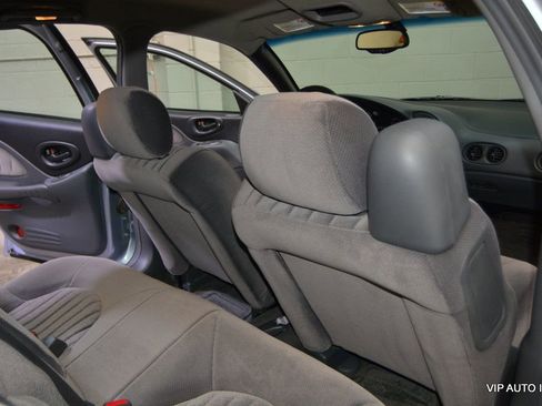 Used 2005 Pontiac Bonneville SE image 19