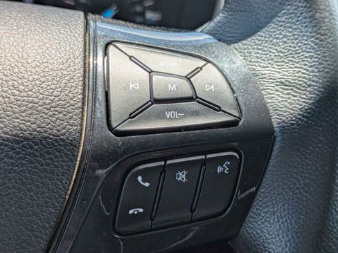 Used 2017 Ford Explorer XLT FWD image 25