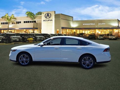 Used 2024 Honda Accord EX image 4