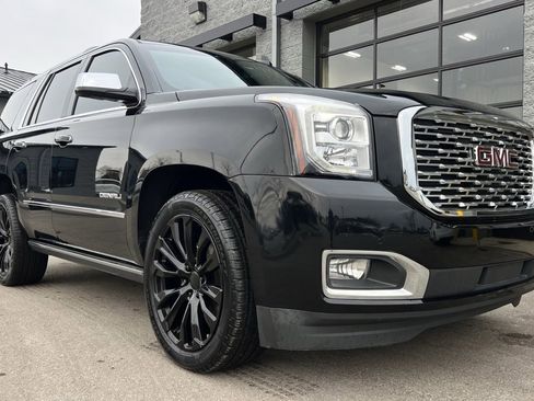 Used 2018 GMC Yukon Denali w/ Denali Ultimate Package image 12