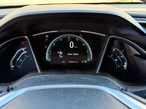 Used 2017 Honda Civic Touring image 16