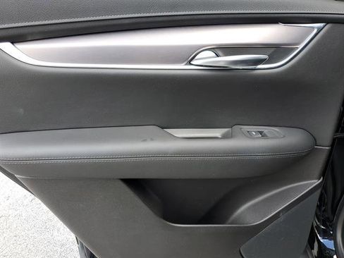 Certified 2022 Cadillac XT5 Luxury image 33