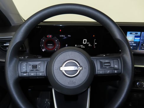 New 2026 Nissan Kicks S image 20