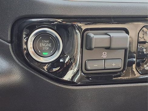 New 2026 Chevrolet Silverado 1500 LTZ w/ LTZ Premium Package image 10