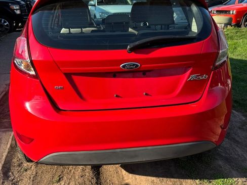 Used 2014 Ford Fiesta SE image 6