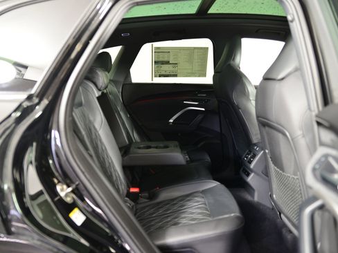 New 2025 Audi SQ5 Premium Plus image 21
