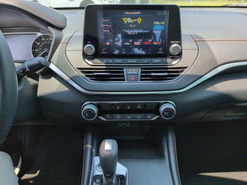 Used 2022 Nissan Altima 2.5 SR FWD image 22