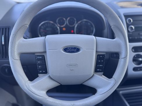 Used 2010 Ford Edge SE image 29