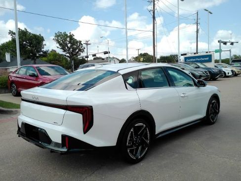 Used 2025 Kia K4 EX w/ GT-Line Premium Package FWD image 8