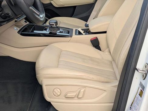 Used 2021 Audi Q5 Premium w/ Convenience Package image 17