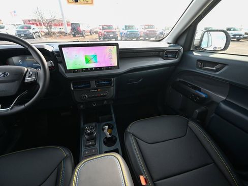 New 2026 Ford Maverick Lobo image 27