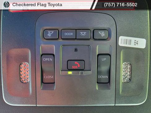 Certified 2025 Toyota Camry SE image 10