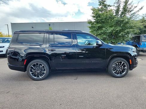 New 2024 Jeep Grand Wagoneer Series II AWD/4WD image 2