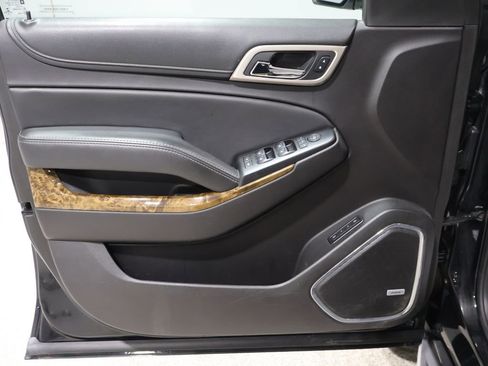 Used 2016 GMC Yukon Denali image 13