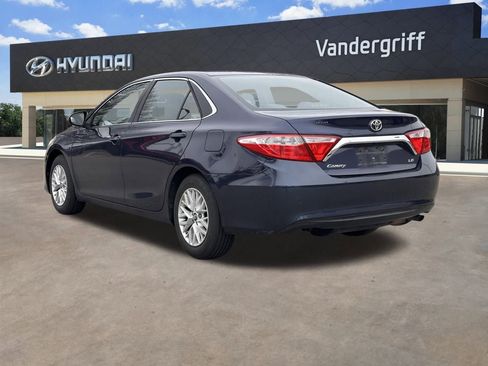 Used 2016 Toyota Camry LE image 11