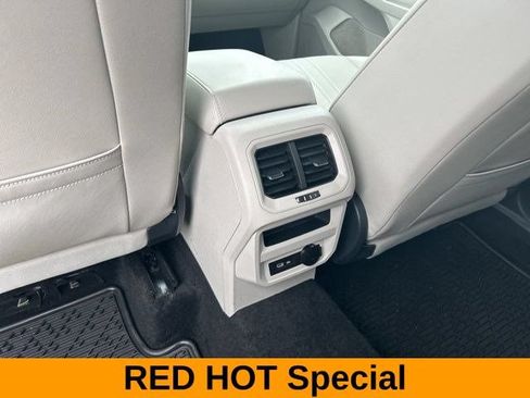 Used 2024 Volkswagen Tiguan Wolfsburg Edition AWD/4WD image 30