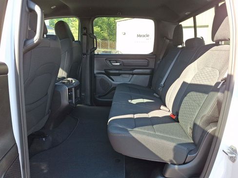 New 2026 RAM 1500 Express AWD/4WD image 7