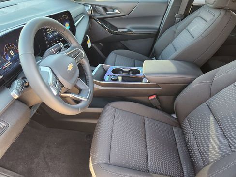 New 2026 Chevrolet Equinox LT image 9