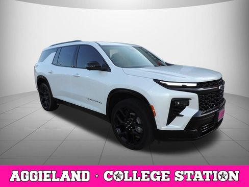 Used 2024 Chevrolet Traverse RS w/ LPO, Floor Liner Package FWD image 3