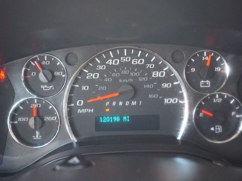 Used 2018 Chevrolet Express 2500 Extended w/ Communications Package RWD image 31