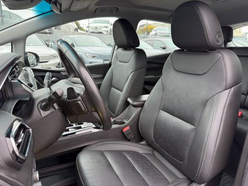 Used 2023 Chevrolet Bolt LT w/ Infotainment Package FWD image 19
