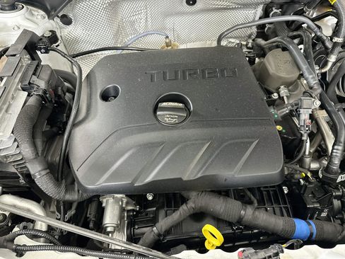 Used 2025 Buick Encore GX Preferred FWD image 32