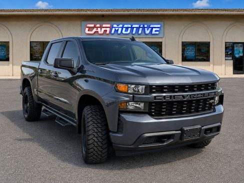 Used 2019 Chevrolet Silverado 1500 Custom w/ Custom Value Package RWD image 2